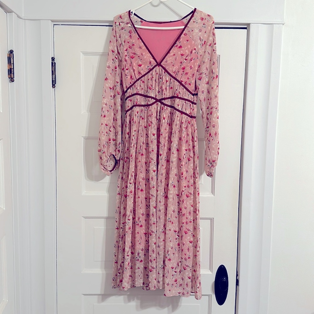 Vintage long sleeve midi dress 🌸